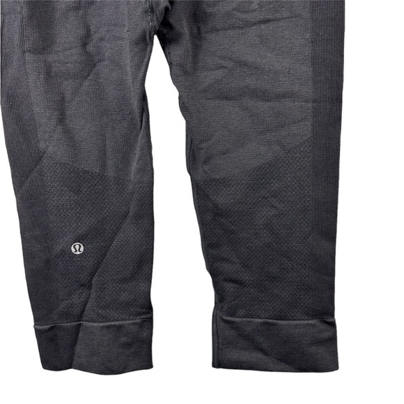 Lululemon Seamlessly Street Crop Leggings
Charcoal - Picture 6 of 9